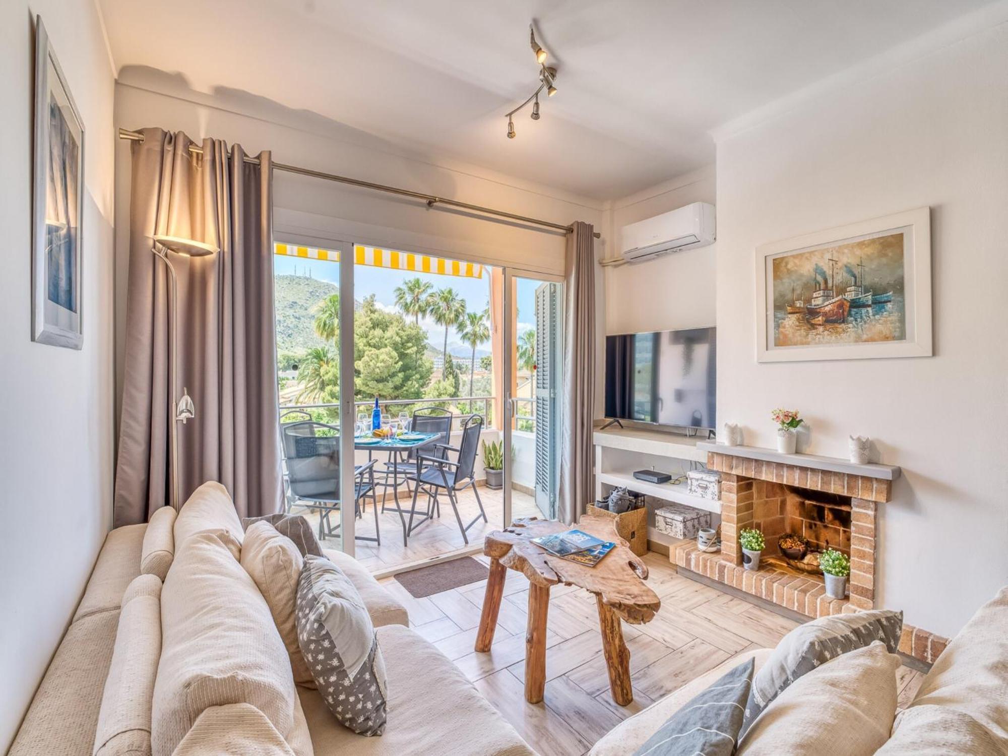 Apartment With Mountain And View *
